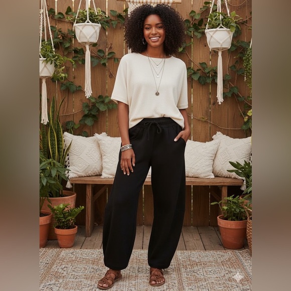 Women's Barrel Wide-Leg Jogger Pants - Picture 3 of 3